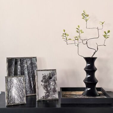 Custom bamboo-style minimalist luxury metal picture frame décor