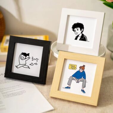 Creative decorative solid wood tabletop picture frame