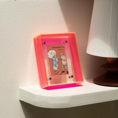 Creative transparent acrylic desktop frame for modern display