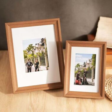 Creative decorative solid wood picture frame for tabletop décor