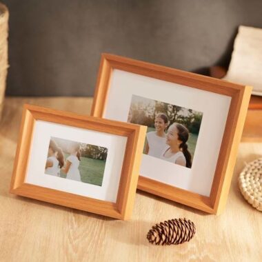 Creative decorative solid wood picture frame for tabletop décor