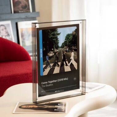 Custom creative acrylic frame for wall-mounted and desktop display