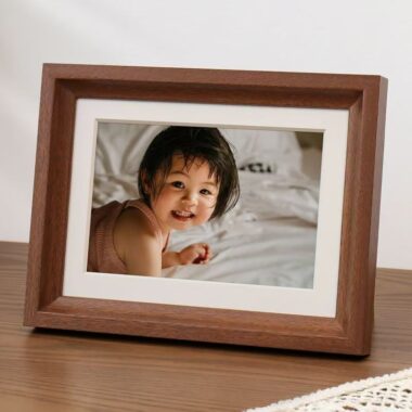 Custom solid wood desktop picture frame for interior décor