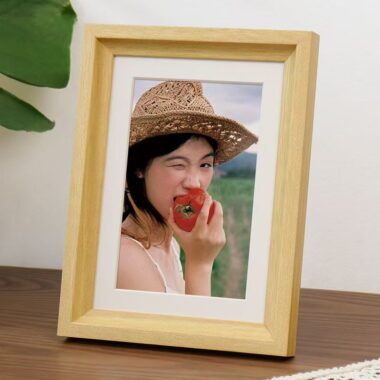 Custom solid wood desktop picture frame for interior décor