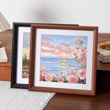 Custom solid wood wall-mounted display picture frame