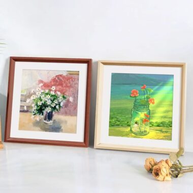 Custom solid wood wall-mounted display picture frame