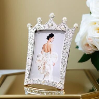 Custom modern luxury metal picture frame for stylish décor