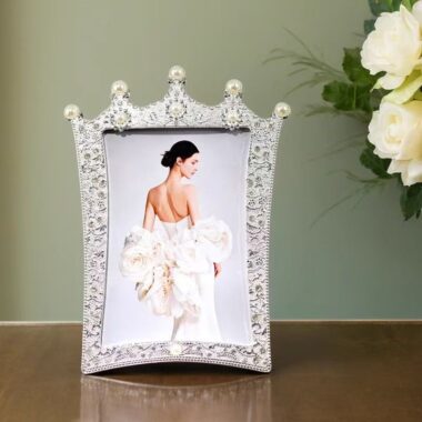 Custom modern luxury metal picture frame for stylish décor