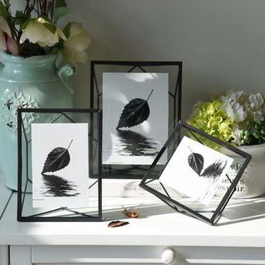 Custom Nordic creative metal desktop picture frame display