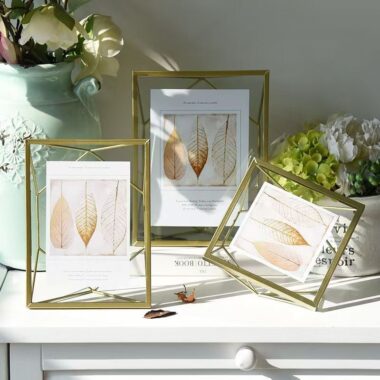 Custom Nordic creative metal desktop picture frame display