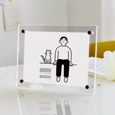 Double-sided transparent acrylic frame for wall and desktop display