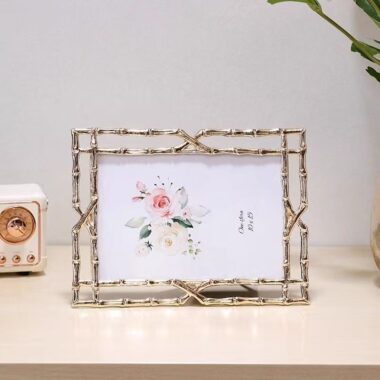 Fashion creative modern metal picture frame for desktop décor