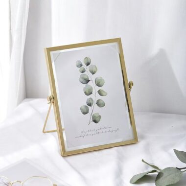 Geometric minimalist metal frame for wall and tabletop décor