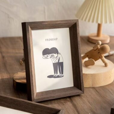 Minimalist solid wood desktop picture frame décor