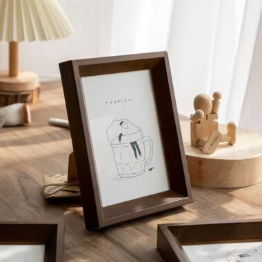 Minimalist solid wood desktop picture frame décor