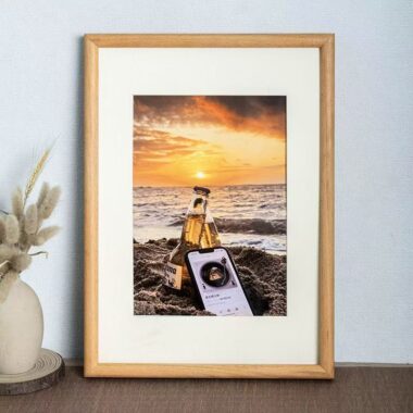 Minimalist custom solid wood wall-mounted picture frame décor