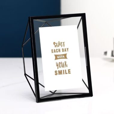 Nordic minimalist luxury metal picture frame for tabletop décor