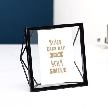 Nordic minimalist luxury metal picture frame for tabletop décor