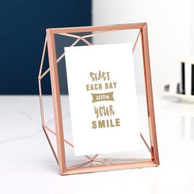 Nordic minimalist luxury metal picture frame for tabletop décor