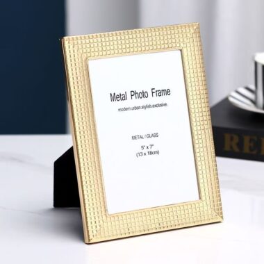 Nordic minimalist personalized metal picture frame décor