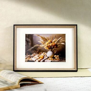 Premium custom solid wood wall-mounted indoor picture frame