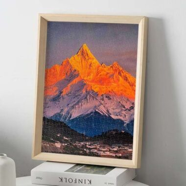 Premium indoor wall-mounted solid wood photo frame