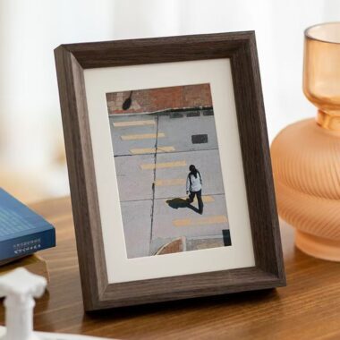 Premium solid wood wall and desktop picture frame décor