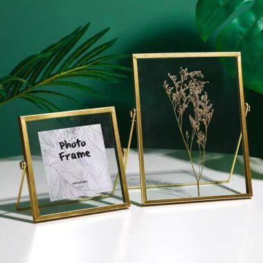 Transparent minimalist metal picture frame for modern décor