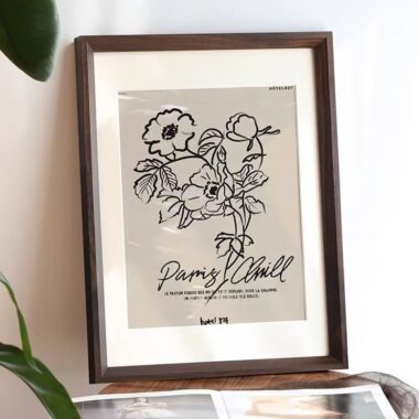 Vintage solid wood wall-mounted picture frame for home décor