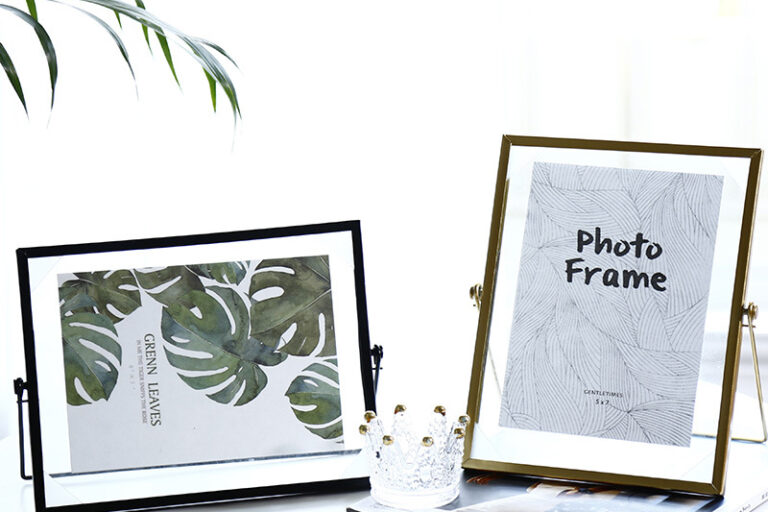 Small metal picture frame (2)