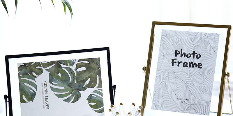 Small metal picture frame (2)