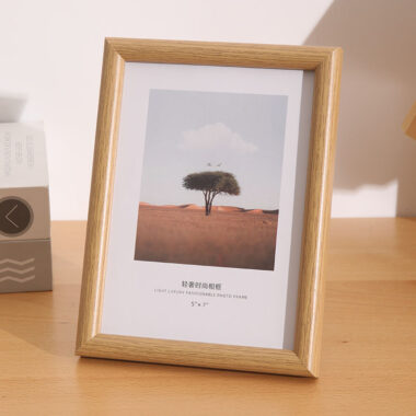 Wholesale wooden picture frame for wall and tabletop decoration