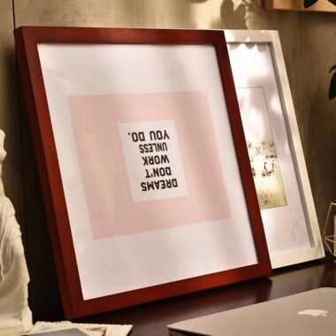 Custom modern wall-mounted wooden picture frame for interior decoration