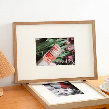 Custom modern wall-mounted wooden picture frame for interior decoration