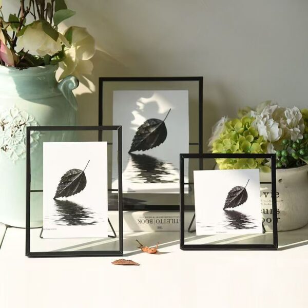 Custom Nordic creative metal desktop picture frame display