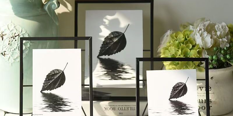 Custom Nordic creative metal desktop picture frame display