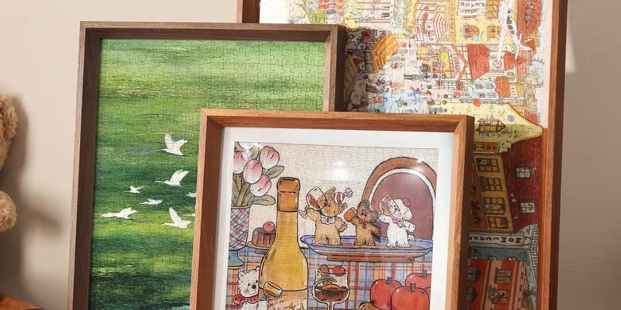 Custom home bedroom wall-mounted solid wood picture frame