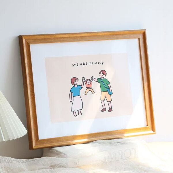 Minimalist wall-mounted solid wood picture frame décor
