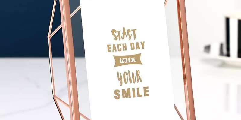 Nordic minimalist luxury metal picture frame for tabletop décor