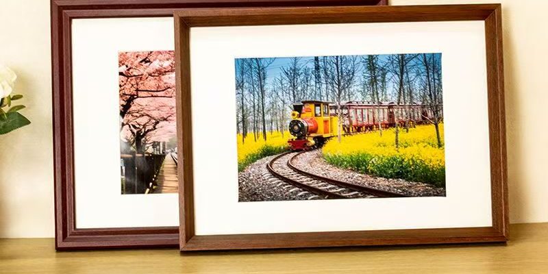 Premium custom solid wood wall-mounted indoor picture frame