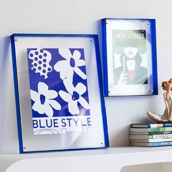 Clear acrylic desktop picture frame for photo and signage display