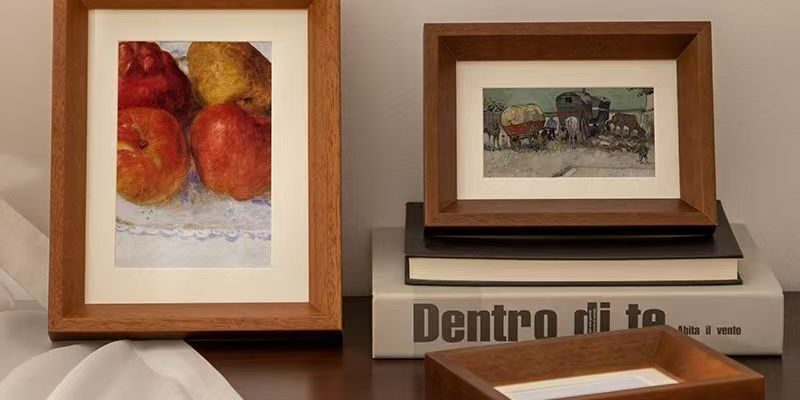 Vintage Nordic solid wood frame for bedroom and living room décor